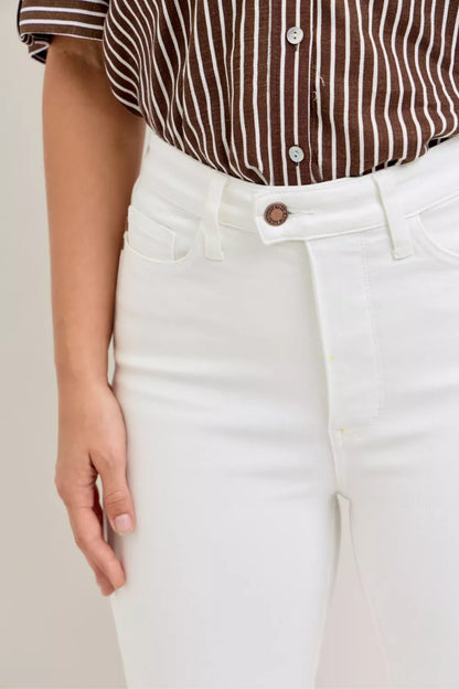 Hazel Blues® |  Judy Blue High Waist Extended Waistband Capri Pants with Spade Pockets