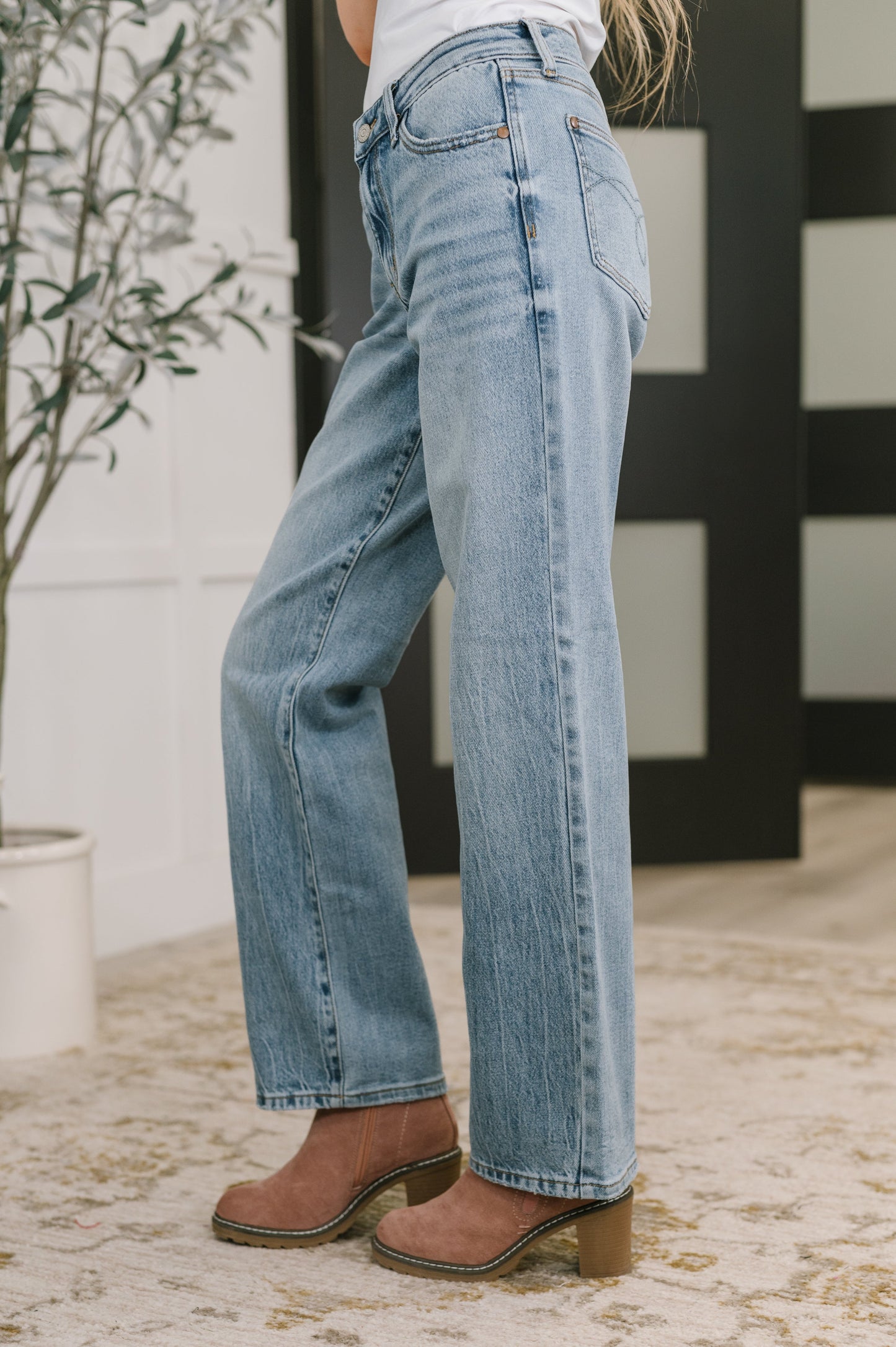 Hazel Blues® |  Heather Mid Rise Rigid Magic Straight