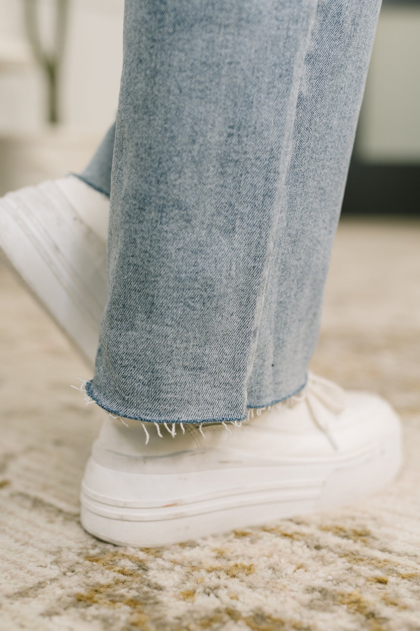Hazel Blues® |  Jade Mid Rise 90's Straight