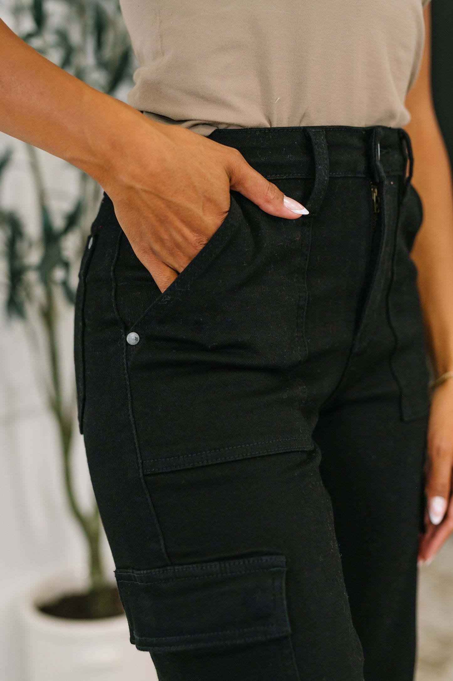 Hazel Blues® |  Keira High Waist Cargo Wide in Black