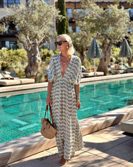 Printed V-neck waisted holiday dress