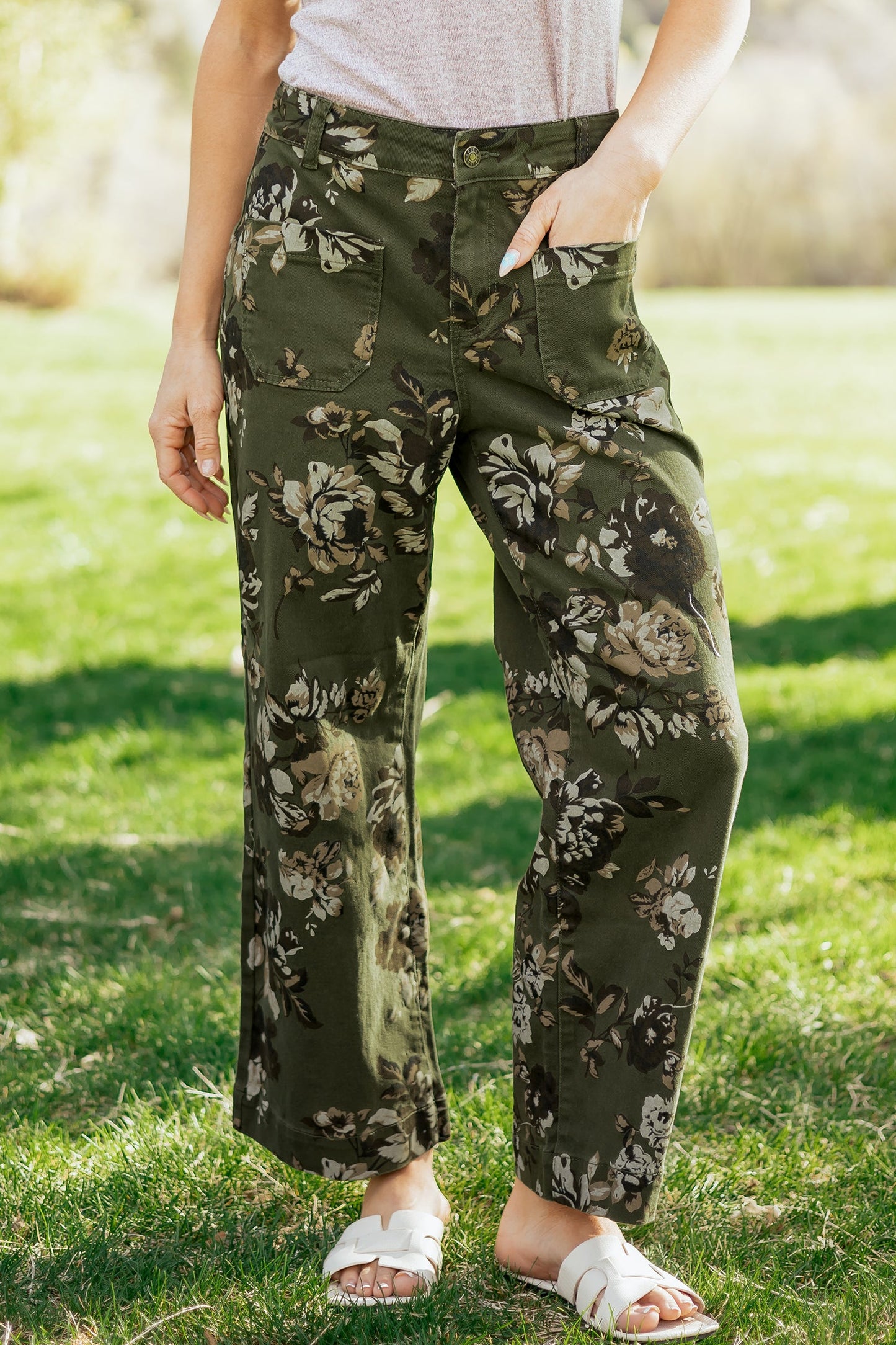Hazel Blues® |  Green Vintage Floral Print Square Patch Pocket Raw Hem Shift Jeans