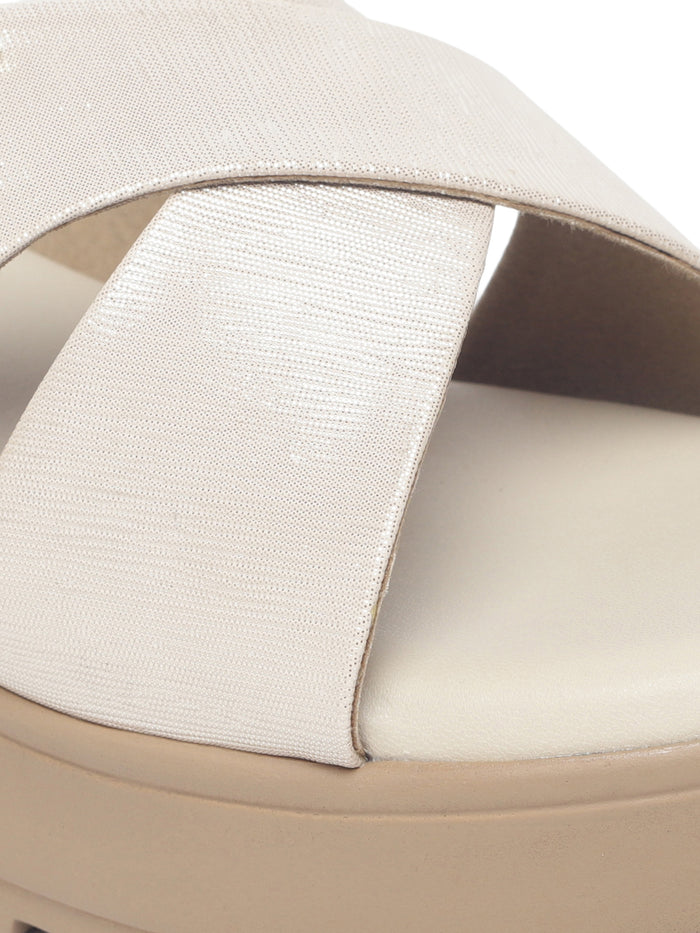 Alazne Beige Platform Heels