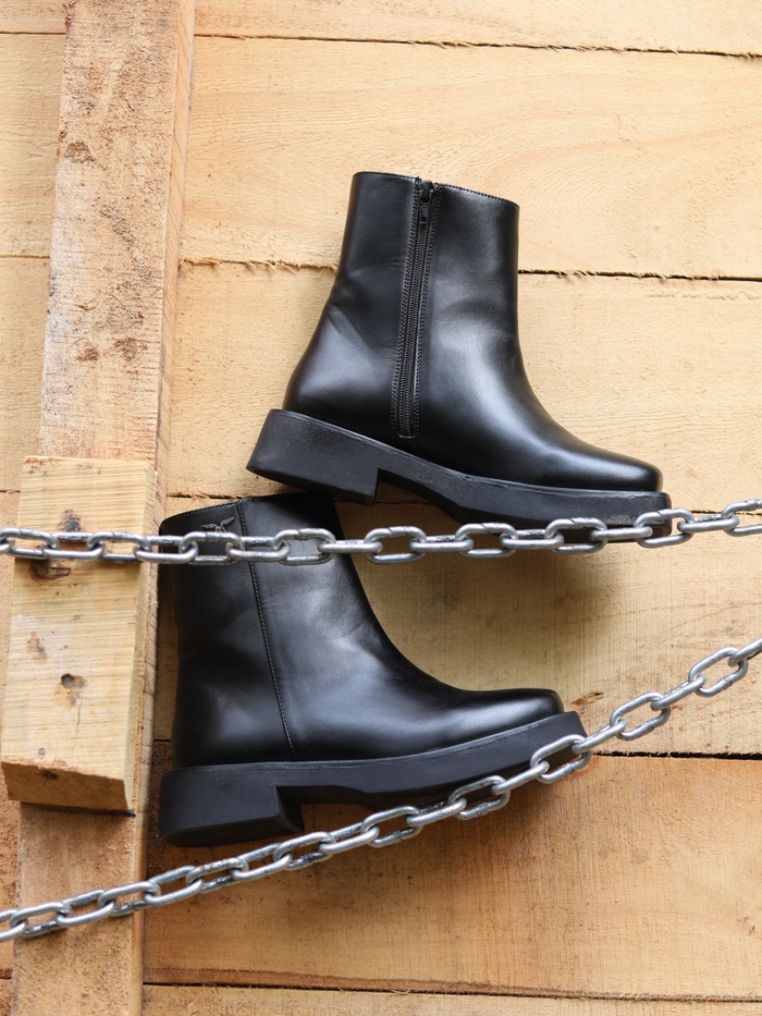 Echelon Black Boots