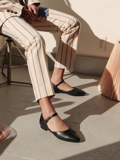 Evara Black Flats