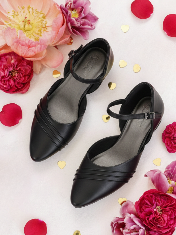 Evara Black Flats