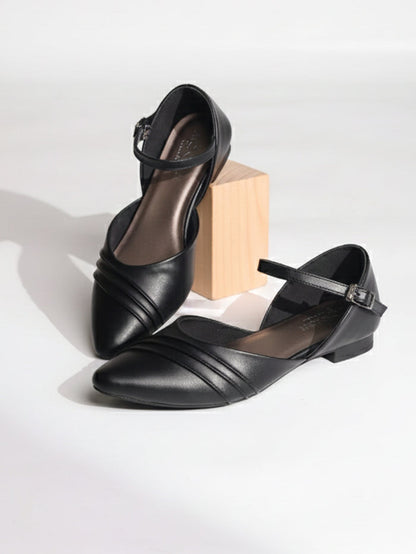 Evara Black Flats