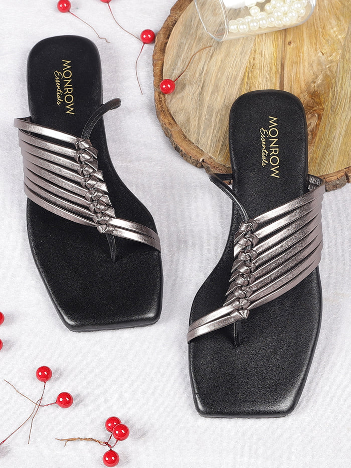 Marina Black Flat